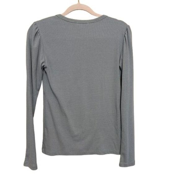 Carve Designs Shirt Womens Small Gray Striped Henley Emma Casual Athleisure - Picture 3 of 8